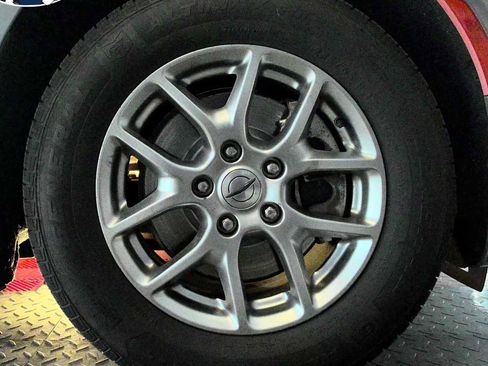 Used 2021 Chrysler Pacifica Touring w/ Cold Weather Group FWD image 11