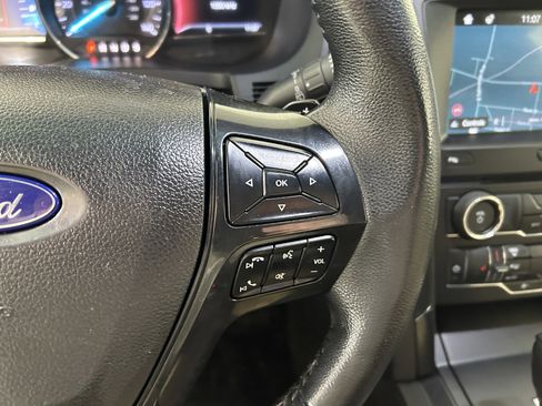 Used 2017 Ford Explorer XLT w/ Equipment Group 201A AWD/4WD image 16