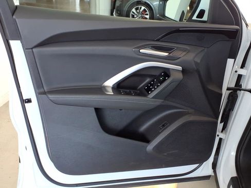 Used 2025 Audi Q5 Premium w/ Convenience Package AWD/4WD image 10