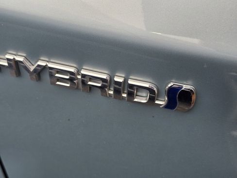 Used 2014 Toyota Prius Four image 9