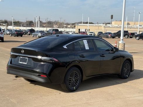 New 2026 Nissan Sentra SV w/ SV Convenience Package FWD image 8