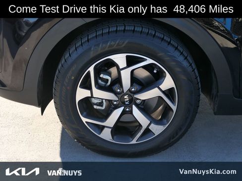 Used 2022 Kia Sportage LX image 9