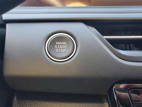 New 2026 Kia Seltos EX image 17