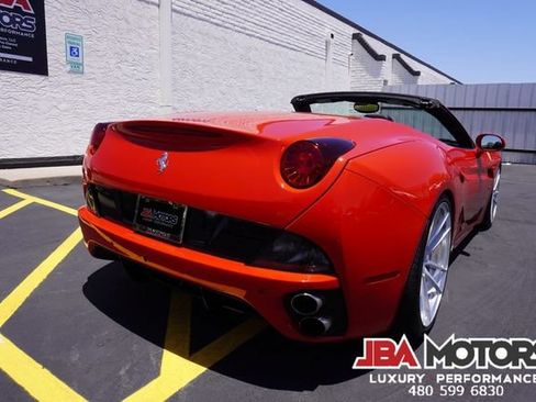 Used 2014 Ferrari California RWD image 99