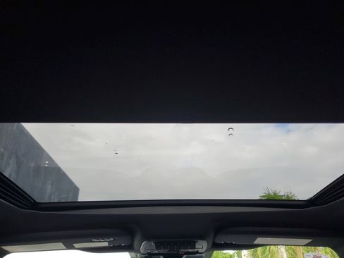 Used 2025 Ford F250 Platinum image 14