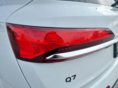 Certified 2025 Audi Q7 Premium w/ Convenience Package image 33