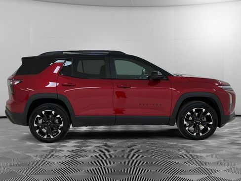 Used 2025 Chevrolet Equinox RS w/ Convenience Package III image 2