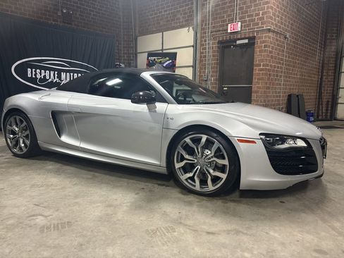 Used 2011 Audi R8 V10 image 17