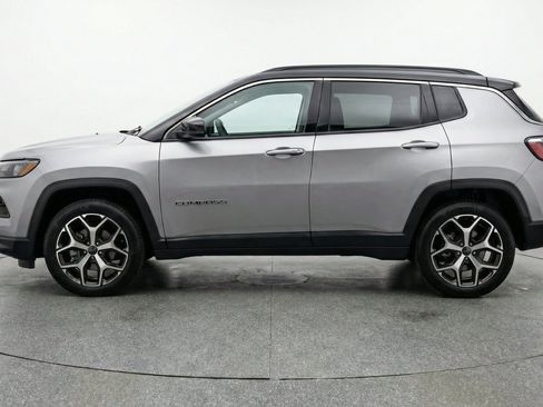 Used 2025 Jeep Compass Limited AWD/4WD image 5