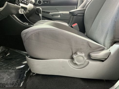 Used 2014 Toyota Tacoma PreRunner w/ TRD Sport Package image 22