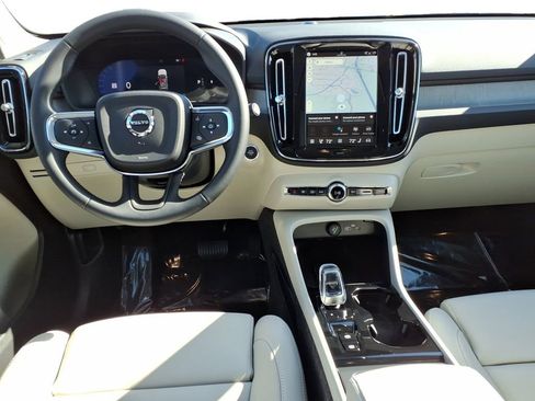 New 2026 Volvo XC40 B5 Plus w/ Protection Package Premier image 8