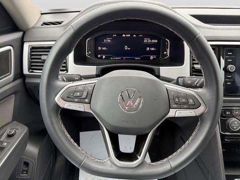 Used 2023 Volkswagen Atlas SE w/ Panoramic Sunroof Package image 19