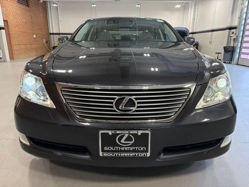 Used 2007 Lexus LS 460 RWD image 2