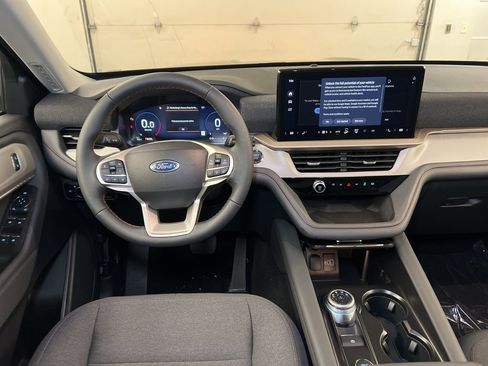 New 2025 Ford Explorer Active image 7