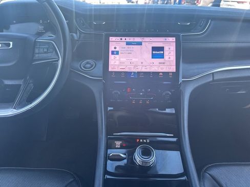 Used 2022 Jeep Grand Cherokee L Limited w/ Luxury Tech Group II image 20