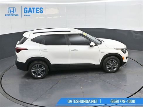 Used 2022 Kia Seltos S image 40