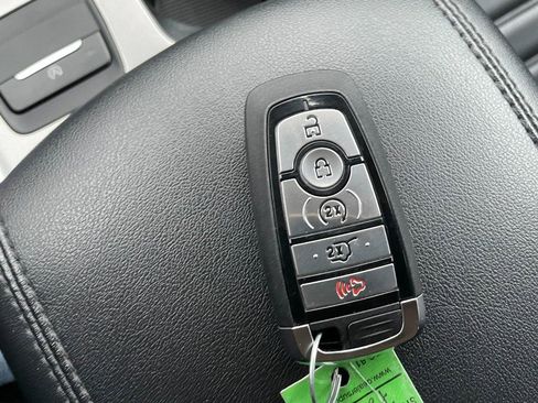 Used 2024 Ford Edge SEL w/ Convenience Package image 43