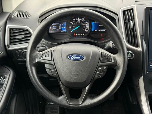 Certified 2022 Ford Edge SE image 24