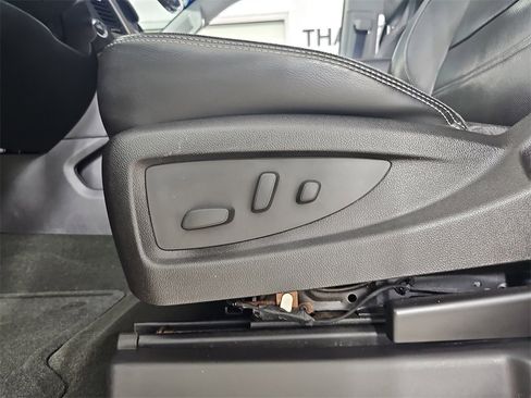 Used 2016 GMC Yukon XL Denali image 36