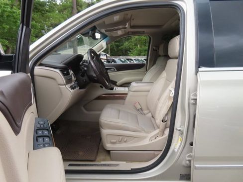 Used 2015 GMC Yukon Denali w/ Premium Package AWD/4WD image 25
