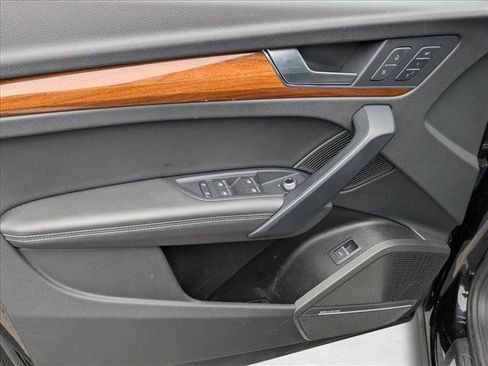 Used 2023 Audi Q5 2.0T Premium Plus w/ Premium Plus Package image 14