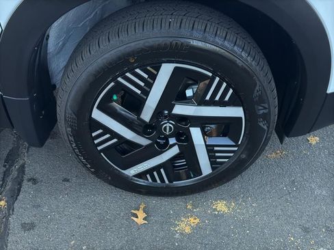 New 2026 Nissan Kicks SV w/ SV Premium Package image 9