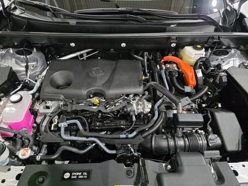 Used 2025 Toyota RAV4 XSE w/ Advanced Technology Package AWD/4WD image 26