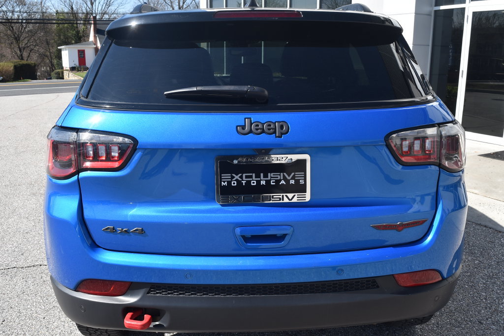 Used 2025 Jeep Compass Trailhawk AWD/4WD image 6