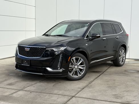 Certified 2024 Cadillac XT6 Premium Luxury image 2
