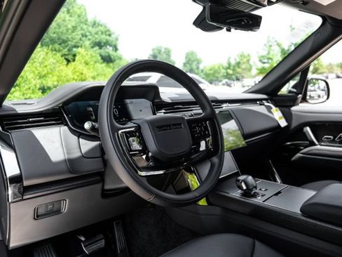 New 2026 Land Rover Range Rover SV AWD/4WD image 3