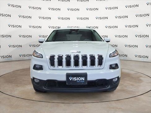 Used 2016 Jeep Cherokee Latitude w/ Comfort & Sound Group image 8