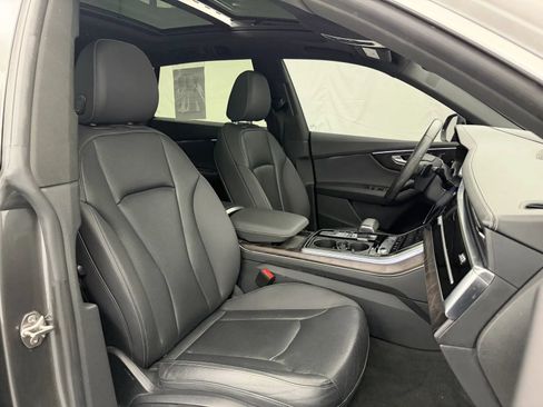 Used 2019 Audi Q8 Prestige AWD/4WD image 49