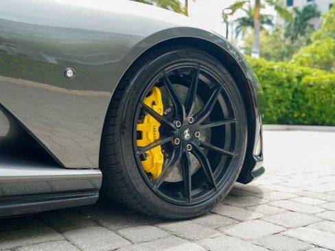 Used 2020 Ferrari 812 Superfast RWD image 56