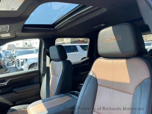 Used 2024 Chevrolet Silverado 1500 High Country w/ High Country Premium Package image 14