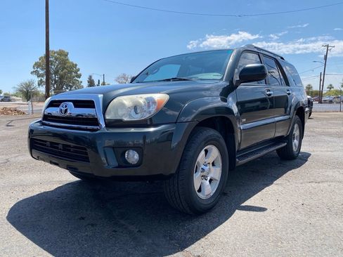Used 2007 Toyota 4Runner SR5 RWD image 2