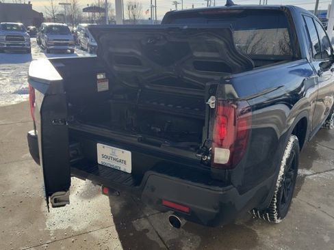 Certified 2023 Honda Ridgeline Black Edition image 15