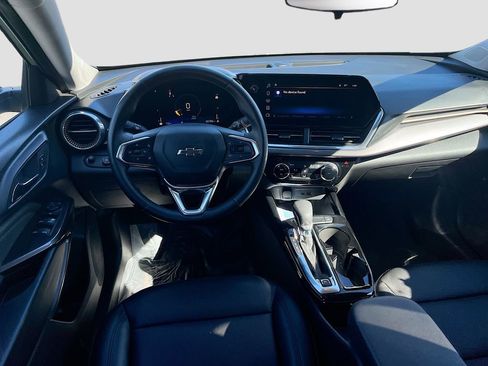 Used 2025 Chevrolet Trax ACTIV w/ Driver Confidence Package FWD image 22