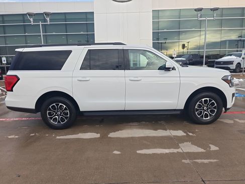 Used 2024 Ford Expedition Max XLT image 6