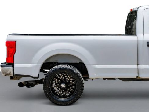 Used 2017 Ford F350 XL w/ Power Equipment Group RWD image 6
