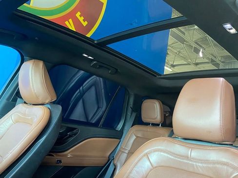 Used 2022 Lincoln Aviator Reserve image 32