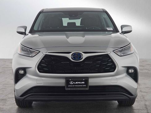 Used 2024 Toyota Highlander LE image 8