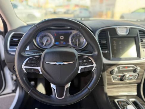 Used 2016 Chrysler 300 Limited image 49