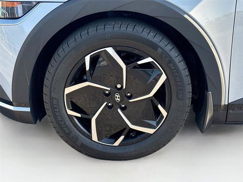 Used 2024 Hyundai Ioniq 5 SEL RWD image 33
