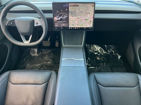 Used 2026 Tesla Model Y 2WD image 4
