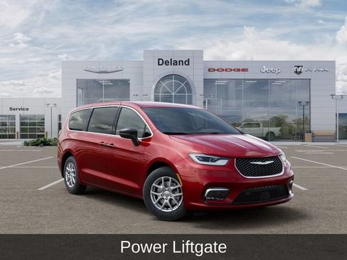 New 2026 Chrysler Pacifica Select FWD image 5