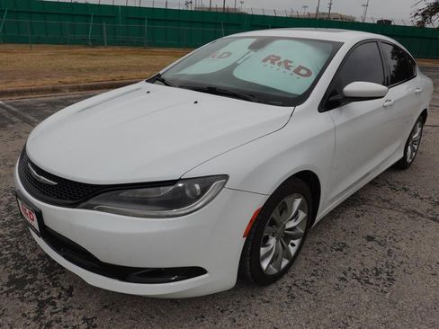 Used 2015 Chrysler 200 S w/ Navigation & Sound Group I image 3