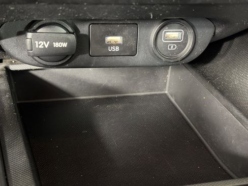 Used 2023 Hyundai Elantra SEL image 20