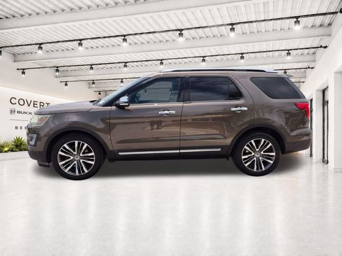 Used 2016 Ford Explorer Platinum AWD/4WD image 7