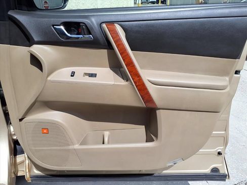 Used 2009 Toyota Highlander Limited AWD/4WD image 11