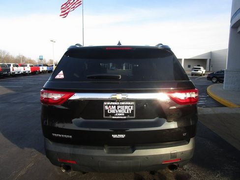Used 2020 Chevrolet Traverse LT w/ LT Premium Package image 4